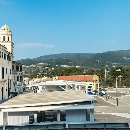 S035 - Sirolo, Trilocale In Piazza Con Vista Mare Apartment
